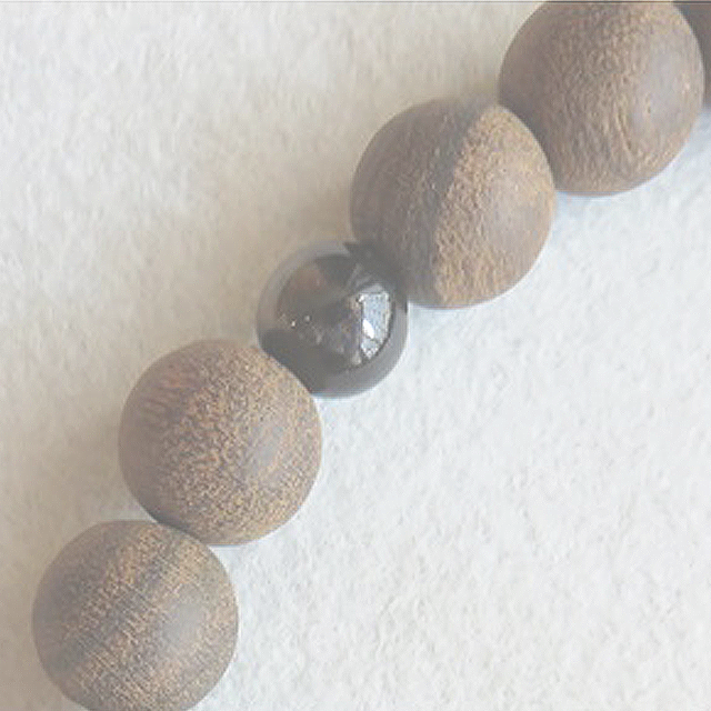 シャム柿：金曜石