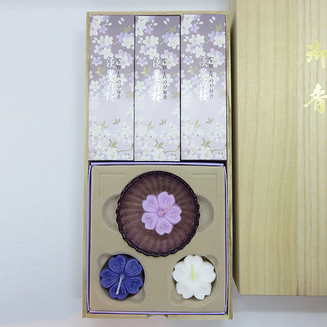宇野千代の線香「淡墨の桜」（桐箱浮き蝋燭セット）
