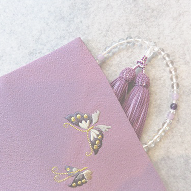 優しいちりめん刺繍入り御念珠袋（藤色）